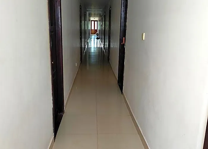 City Inn Hotel 2*